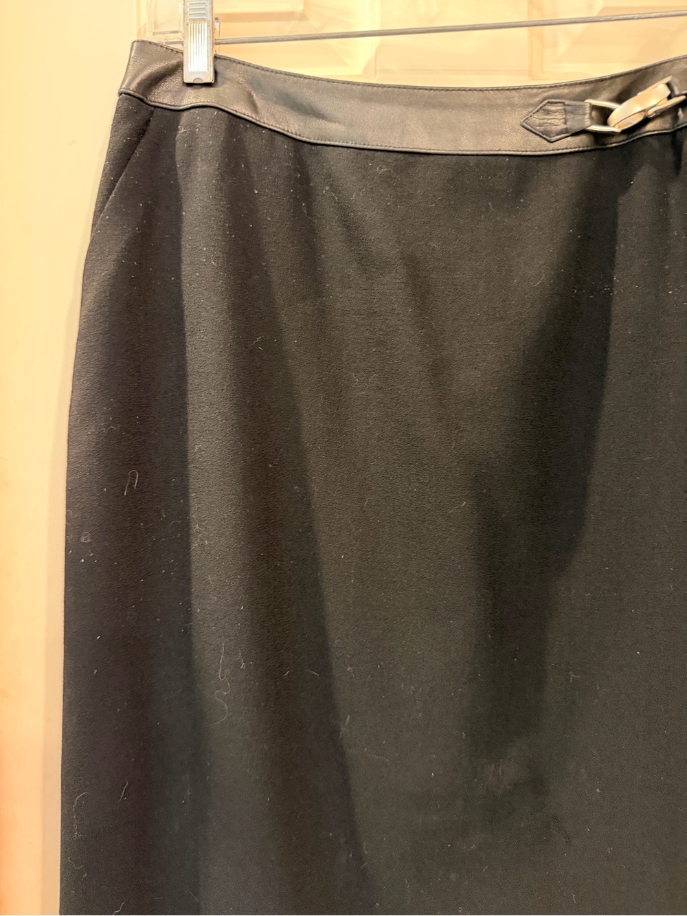 Linda Allard Ellen Tracy Black A-Line Skirt with Leather & Buckle Waist, Sz 6 - Picture 2 of 12